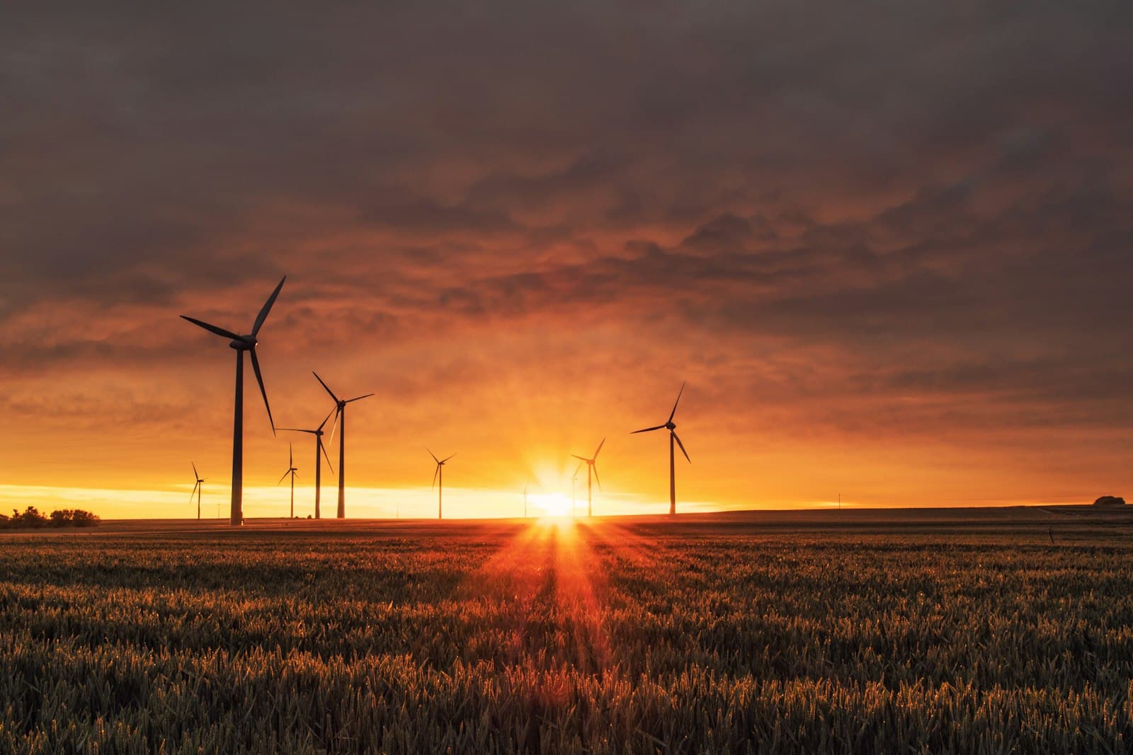 Power generation turbines in continuous operation